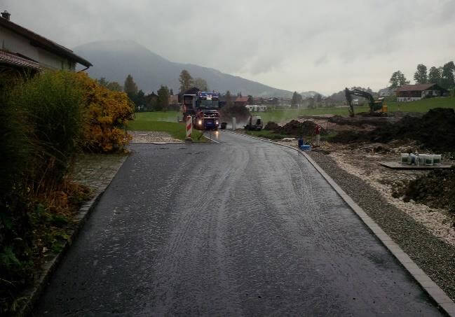 Baugebiet Staufenweg in Inzell: Übersichtskarte mit geplanten Grundstücksgrenzen und Infrastruktur.