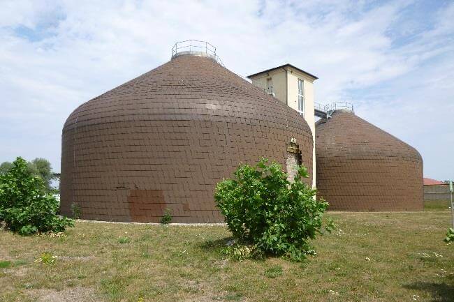 Bauarbeiten an den neuen Betriebsgebäuden der Kläranlage Schkopau in Sachsen-Anhalt.