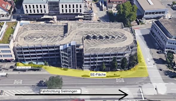Moderne Architektur des P+R Parkhauses in Filderstadt-Bernhausen mit klaren Linien und funktionalem Design.